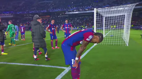 بكاء لاعبين برشلونة بعد خروجهم من دوري أبطال أوروبا #فيسكا_برسا_دائماً_وابداً🔵🔴 #برشلوني_للأبد❤️💙 #ألارجنتين🇦🇷 #ميسي🇦🇷 #leomessi #Messi #الشعب_الصيني_ماله_حل😂😂 #قدرو_التعب🎥❤🔥 