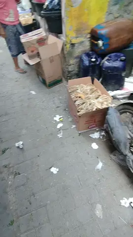 tak osa sakek ateh, tetap semangat alakoh malle tak sajen sakek atenah.😁 #pedagangikanasin#ikanasinmadura#ikanasinjember#ikanasinmurahmeriah😁😁😁 