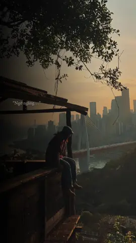 Tôi thích đi dưới mưa...!#nhachaymoingay #nhacchill #tamtrang #tiktokgiaitri #xuhuong 