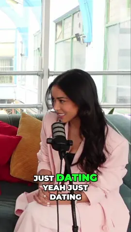 Would she rather date rich and boring, or broke and funny? 🤔 #podcast #datingadvise #explore #relationshipadvice @FranFox ⚡️ 