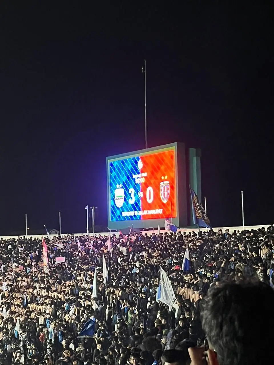 we're coming back! #bobotoh #nothernwall20 #persibbandung 