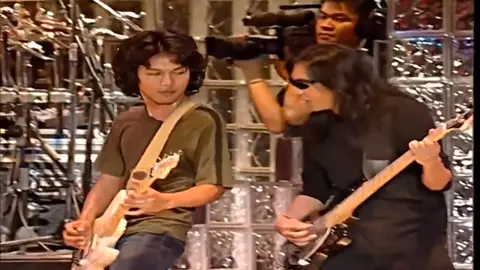 จักรยานสีแดง (คอนเสิร์ตเพื่อเพื่อน)-โลโซ #loso #โลโซ #คอนเสิร์ตเพื่อเพื่อน  #จักยานสีแดง 