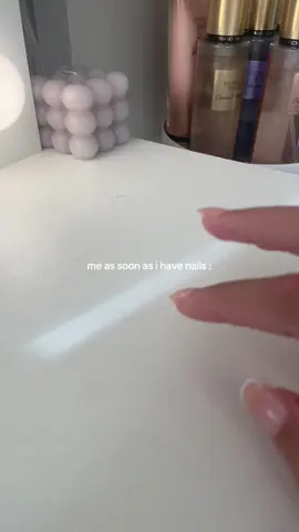 i love asmr 😁😁 #skincare #beauty #beautytips #SelfCare #trendingsound #makeup #trendingaudio #viralsound #vanity #mist #grwm #relateable #repost #fyp #viral #trending #trend #girls #girlhood #asmr #tapping #nails #acrylics #acrylicnails #nailsasmr 