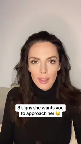 3 signs she wants you to approach her 😏 #datingadviceformen #datingadviceforguys #datingadvice101 #datingadvise 