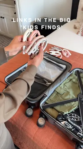 Check out these foldable hangers for kids and adults! Perfect for travel ✈️ #TravelEssentials #PackingHacks #TravelTips #FamilyTravel #parenthack Foldable hangers, kids hangers, adult hangers, travel accessories, packing solutions, space-saving hangers, lightweight travel, portable hangers, Amazon finds, must haves 