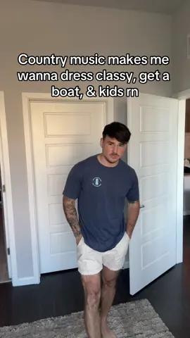 My wardobe has a hidden preppy alter ego no one knows about #groomed 