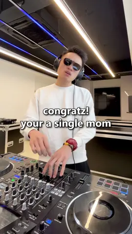 Congrats on being a single mom #dj #singlemom #mashup #postmalone 
