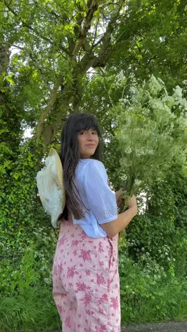 Adore May days 💚