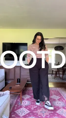 business 🤝 casual #OOTD #midsize #elevatedbasics #widelegpants #millennial #personalstyle #workoutfits 