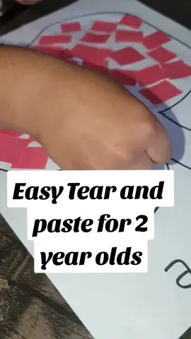 Easy Craft for 2 year olds  Tear and paste to add colours to the apple 🍎  #toddlersoftiktok #tearandpaste #finemotorskills #finemotoractivities #2yearoldsoftiktok #applecrafts #buildthosemuscles #creative #montessoritoddlers #DIY 