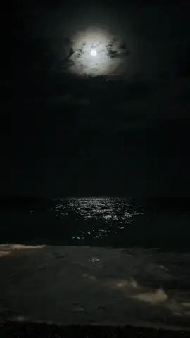 Full moon reflecting on the sea 🌕. #moon #sea #beach #playa #plage #luna #lune #waves #vagues #chill #relax #france