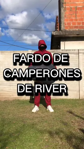 FARDO de CAMPERONES de RIVER 🐔🤍❤️ instagram: @usado.zonasur 