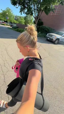 WEDNESDAY YOGA is the same as therpay ✨🎀🧘🏼‍♀️  #yoga #wednesday #GymTok #gymmotivation #pink #sweaty #therapy 