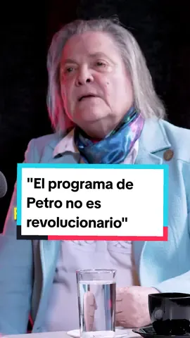 La defensa de Clara López a #GustavoPetro. Nuestra invitada entregó argumentos del por qué compagina con el programa del actual Gobierno y aseguró que no cree que haya golpe de estado tradicional en #Colombia.  #Politica #ClaraLopez #Gobierno #Izquierda #Charla #Podcast 