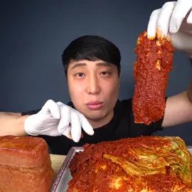 Mukbang spicy kimchi (Yt:Noodle Fighter) #noodlefighter #spicykimchi #silbikimchi #spicyfood #mukbangkorea #mukbangeatingshow #fyp #mukbangvideo #mukbangasmr 