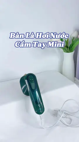 Bàn Là Hơi Nước Cầm Tay Mini #banla #banlahoinuoc #mini #xuhuong #unboxing #fypシ゚ #trending #baobreview #mauxanhla #viral #giadung #giadungthongminh #tienich #tienloi