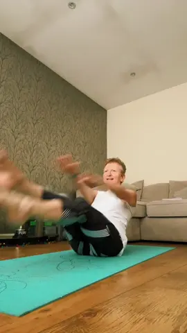 Quick core routine for those who like a V sit - or my interpretation of one! Not recommended if you have lower back issues #feelgoodfitnesswithjackie #60plusandfabulous #funfitness #corechallenge 