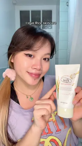 🌾 💦 Skinfood’s Daily Brightening Rice Cleansing Foam is formulated with Cheorwon Odae rice bran water, it cleanses without stripping, leaving skin soft and bright!! This bouncy foam exfoliates gently with natural rice powder, revealing a fresh, cushiony complexion ☁️ Just foam up, massage, and rinse for a spa-like experience!  🚚 2-3 business days within the UK!! #skinfood#skinfoodricecleansingfoam#ricecleanser#riceskincare#ricecleansingfoam#brighteningskincare#koreatrending#koreatrendingskincare#skincaremusthaves#skincare#kbeauty#skincareconcerns#skincaretips#skincaremusthaves#skincaresolutions#hyperpigmentation#fadedarkspots#skincare#kbeauty#koreanskin#kbeautyskin#skincareroutine#morningroutine#winterskincare#kbeautylondon#kbeautystore#koreanskincareproducts#skincarefyp#fyp
