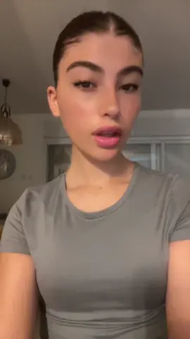 הלכלוך מהמוס על החולצה💔💔😣 #מיחשבשנגמוראתזהככה #hair #⚠️ #foryou #fyp #אמאהללי 