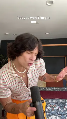 A little Fleetwood Mac for you this afternoon 💙 #spencersutherland #fleetwoodmac #silversprings #stevienicks #fleetwoodmacchallenge @Stevie Nicks @Mick Fleetwood @Lindsey Buckingham 