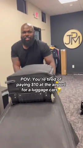 THE HACK OF ALL HACKS🤯 #filmmaker #cameragear #luggage #airport #pelicancase #travel 