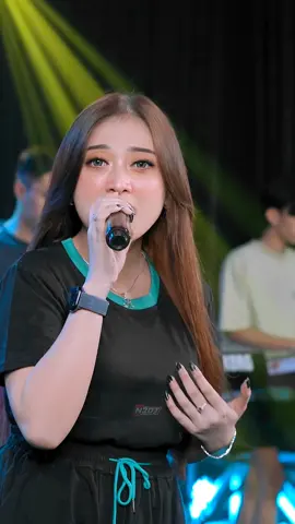 Yen Aku Kangen Sliramu Bisikno Tembang Manismu || Shinta Arshinta - LDR 