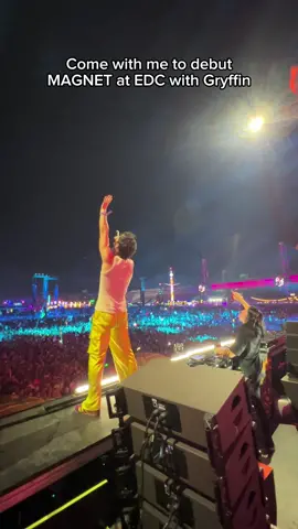 Thanks for having me @Gryffin! First EDC 🤯Now who’s ready for Magnet 👀 