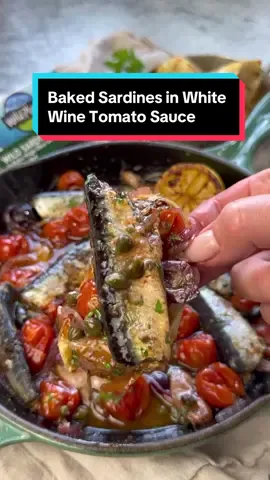 Our sardines are sustainably caught with a mild flavor and they are a great way to eat lower on the food chain. Try these Baked Sardines for a delicious way to enjoy them! @Vesela Asenova #wildplanet #sardines #sardinesrecipe #bakedsardines #sustainableseafood 