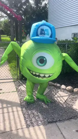 I was thinking this was going to get harder as the week went on.  Costume Link in Bio, you know you want to scare your husbands....or wives 😂  #scaringmyhusband #dressupwithHC #yesfuncostumes #prankmyhusband 