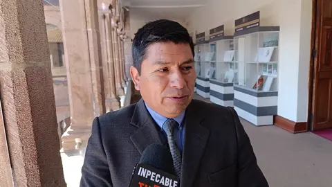 🚦 ¡Atención Cusco! 🚦MUNICIPIO YA CUENTA CON NUEVO GERENTE DE TRANSITO SEGÚN REGIDOR Fredy Vargas será el encargado de dirigir esta gerencia. 🚗✨ Ricardo Pezo destacó que el nuevo gerente tendrá que enfrentar varios desafíos, como el contrato de concesión, el estudio de rutas y el proyecto de las fotopapeletas, que sigue generando incertidumbre. 📄❓ #Cusco #Noticias #Tránsito #Municipalidad #FredyVargas #Fotopapeletas