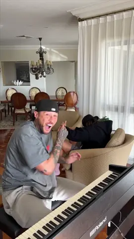 Anyone know this song? 😂👋  #fyp #foryou 