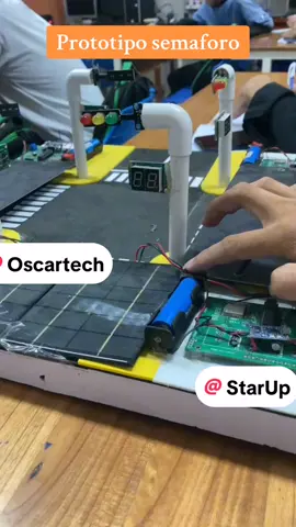 #proyectos #tecnologia #semaforo #prototipos #oscartech #starup #innovacion360 #fabricacion #manufactura #industria #consultoria #asesoria #viral 