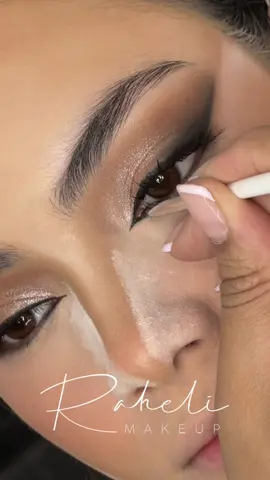 TE ENSEÑO A CREAR DELINEADOS en mi curso de maquillaje profesional que estaré impartiendo en la ciudad de Morelia y Querétaro también tendré uno ONLIEN DIRÁ UNA SEMANA  y uno de los temas es DELINEADOS GRÁFICOS RAHELI SHABB Te comparto mi whats para apartar tu lugar al 443 464 6127  #cejas  #maquillajedenovia #makeup #bride #hairstyle #maquillaje #latinamakeup #rahelimakeup  #rahelishabb  #efectofiltro #maquillistaenmorelia #maquillistaenqueretato #maqulllistaenpatzcuaro #boda #vestidoselegantes #vestidodenoiva #mexicana #cursodemaquillaje #maquilistamexicano #maquillistaensanmigueldeallende #fullcolor  #maquillajepielesmaduras #maquillistaenmexico #bride #novia  #fyp #parati #maquillajequeretaro #maquillajemorelia #hacks #hacksmaquillaje 