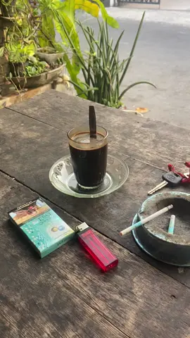 Kopi ireng wo #masukberanda #esse #fyppppppppppppppppppppppp #fyppppppppppppppppppppppp #ngopi #jepara #jeparabumikartini #jeparahits #essedoublechange 