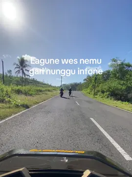 Nunggu ijin pusate😜#cb150rstreetfire #fypシ゚viral #jalanjalan #gunungkidul @udin98 @HOLIDAY 