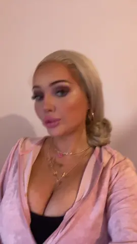 #sexyscouser #uk #blonde #faketan #makeup #chav 