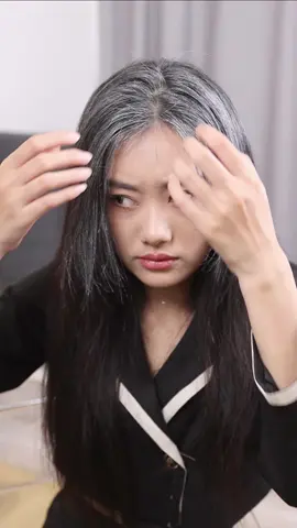 If you have white hair, use this small comb to comb the white hair and it will turn it black.#hairdyeshampoo#goodthings