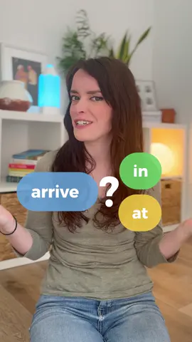 What’s the difference between arrive in and arrive at? 📍 #prepositions #englishgrammar 
