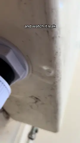 Toilet cistern… #plumber #plumbing #plumbersoftiktok #fyp #foryoupage #wow #explore #explorepage #exciting #boring #highlightoftheday #easy #repair #toilet #siphon #cistern 