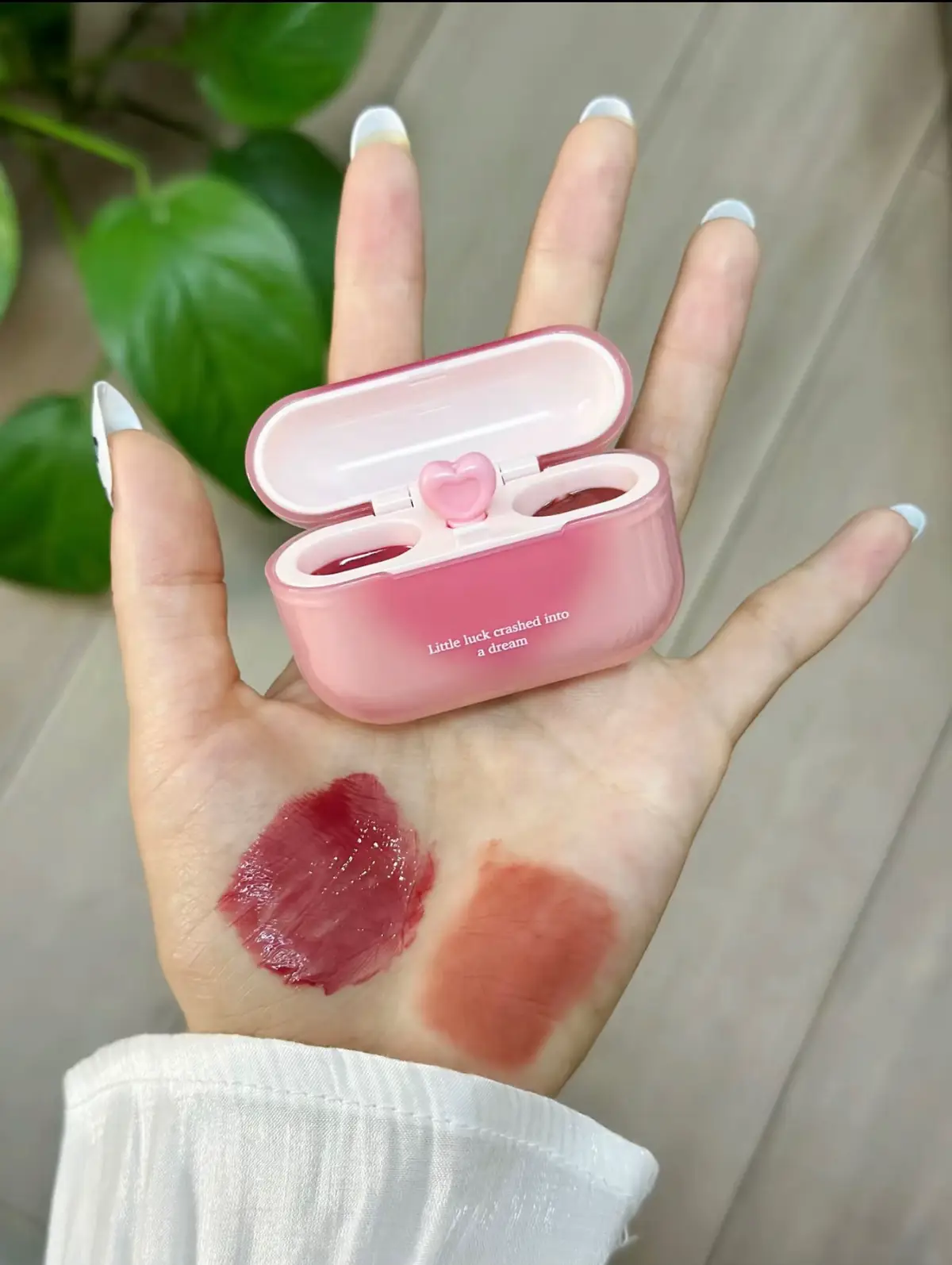 แพ็คเก็ตน่ารักมากกก ใครเห็นก็คิดว่าเป็นแอร์พอต💝 #lipgloss #รีวิวบิวตี้ #ลิปสติก #ลิปกลอส #lipmatte #ลิปแมท #gogotales 