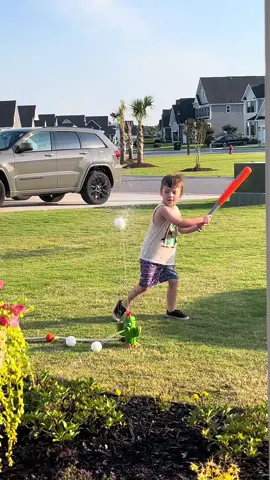 Get one before it sells out! #summertoys #outdoor #kidsoftiktok #parentsoftiktok #baseball #baseballboys #baseballlife #outdooractivities #sprinkler #waterfun #watertoy 