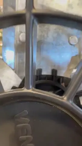 Sua empresa ou empreendimento com o ambiente mais arejado. Para grandes áreas que precisem de exaustão, o Exaustor Ventisol 30cm é ideal. Indicado para ambientes como restaurantes e lanchonetes. Você encontra em uma de nossas filiais! #exaustordeambiente #exaustordecozinha #exaustor #exaustorprofissional