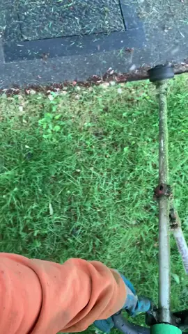 Edge life #fyppppppppppppppppppppppp #fyp #oddlysatisfying #oddlysatisfyingvideo #lawncare #lawncarelife 
