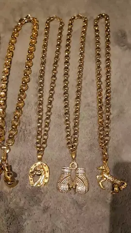 big pendant on belcher chains available in our tiktok shop.  #goldplatedjewellery #stainlesssteeljewellery #jewellery #bigpendent #bigchains #belcherchain #silverplatedjewellery 