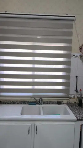 #stores #store #rideaudeporte #decoration #screen #interior #rouleau #rideauxsurmesure #Store_Enrouleur_jouretnuit #Nouveautés #professionnels #decoration 