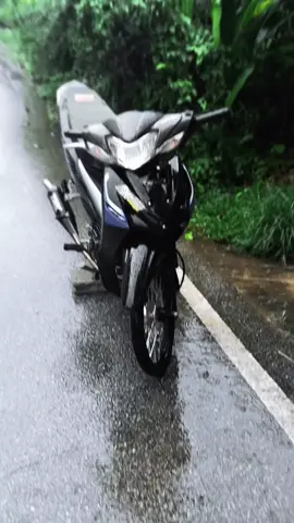 อาบน้ำซะหน่อย🕷️🕸️ #สรุปเข้าหน้าฝนยัง😂 #เมื่อไหร่จะสวย🥹 #เวฟ110i🖤🕷️ #เวฟ110iสีดำ #พิกัดลับกรุงเทพ #fyp 