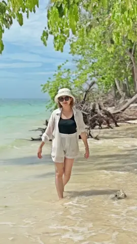 ทะเลวันหยุด❤️😍#เด็กกระบี่💙 #ทะเลกระบี่ #fypシ゚viral #ขึ้นฟีดทีเถอะ #อย่าปิดการมองเห็นนะ 