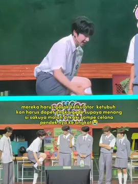 sakuya u yg bener aja dekkk dapet tepokan cinta kan tuh dari hyung²mu😭🤣 (gais itu bukan tepokan marah ya jgn salah paham) cr. wichuus #sakuya #riku #sion #jaehee #nctwish 