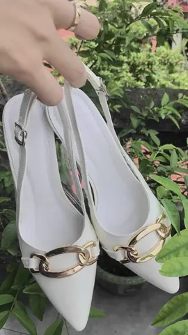 Giày xinh dép đẹp em k thiếu #CapCut #phuongthaostore #giaycaogot #giày_cưới #dép_cao_gót 