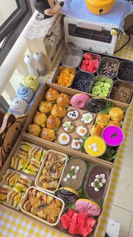 Picnic box 🍱Sandwich➕Kitten burger➕Octopus balls #cooking #satisfying #trending #fyp #foryoupage #eating #foryou 